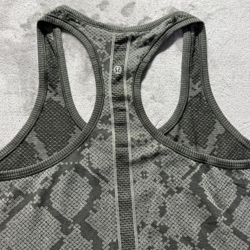 Lululemon Swiftly Tech Shirt Womens 10 Green Yoga Performance Racerback Tank Top - Picture 7 of 9
